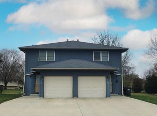 621 Glen Ct, Lansing, KS 66043