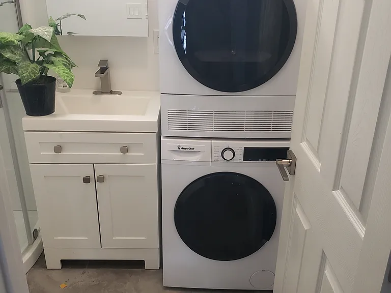 237 S Clementine St #8 — Photo 16