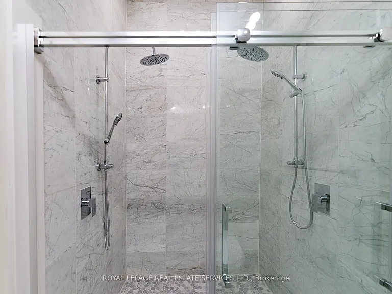 70 Shaftesbury Ave #4 — Photo 29