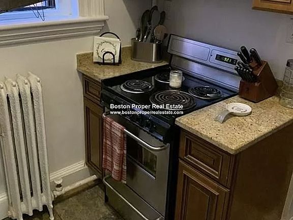 27.5 Massachusetts Ave. #4 Boston - Back Bay Unit Photo 3