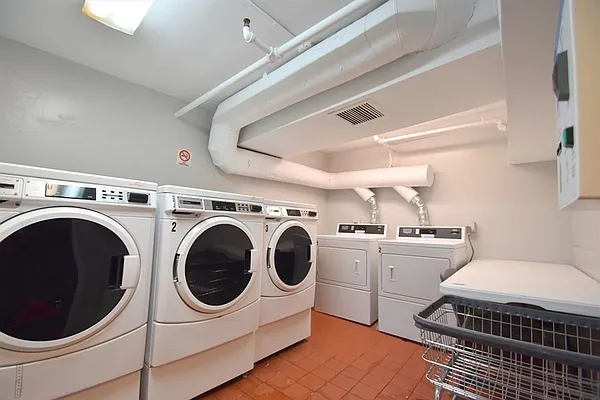 Rented by Corcoran | media 23