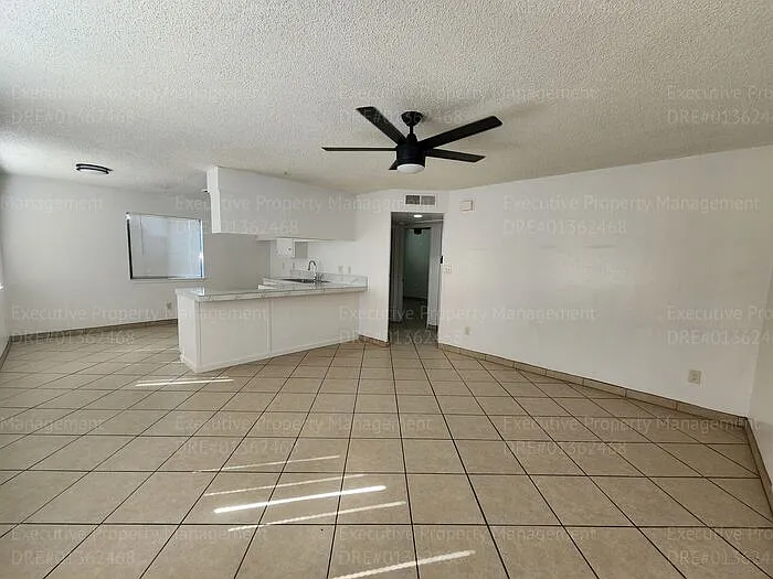 1230 Dolores St #A — Photo 8