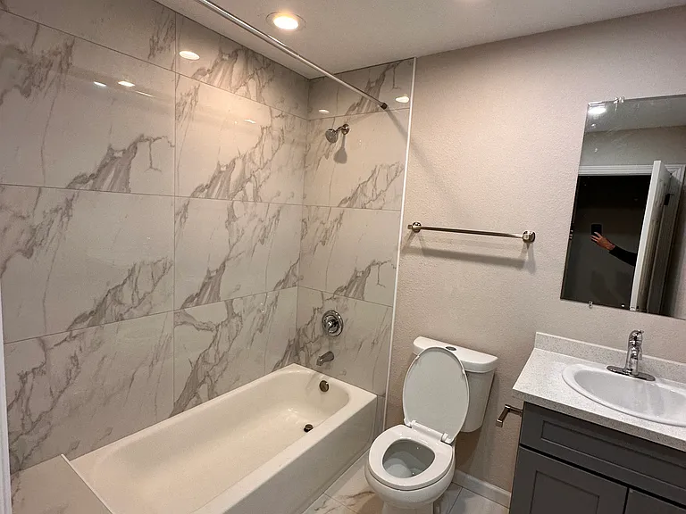 133 Mossglen Cir — Photo 4