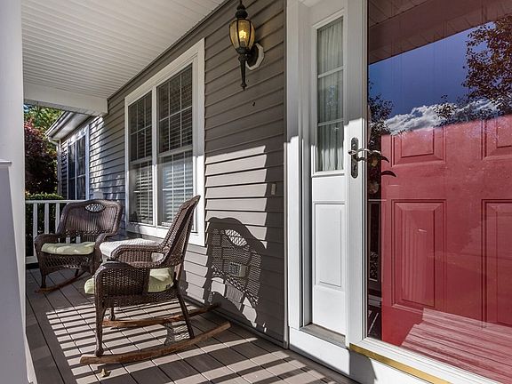 5th image of 55 Preston Pl