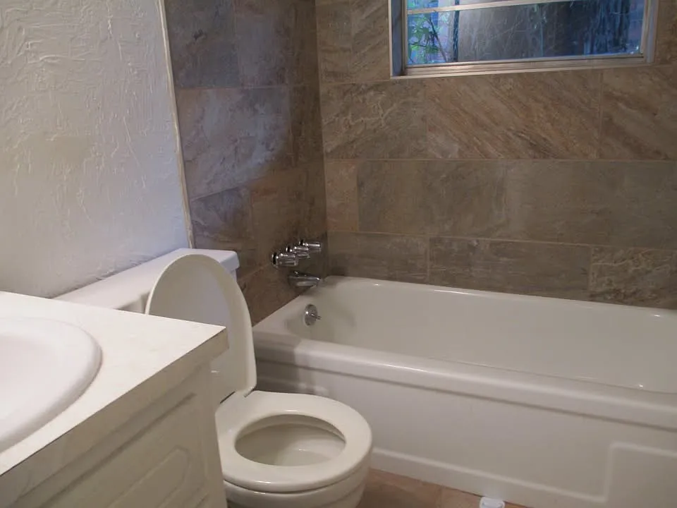 3 bed, 1206 sqft, $1,400 — Photo 3