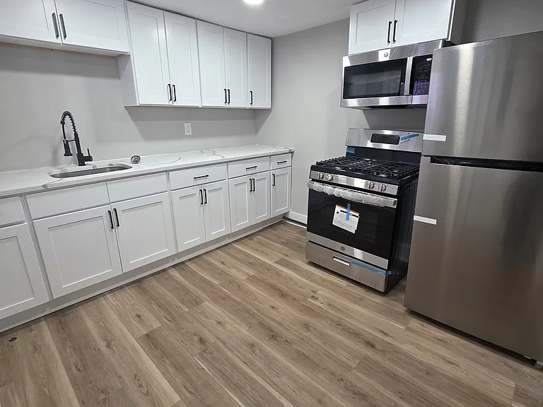 331 Franklin St — Photo 4