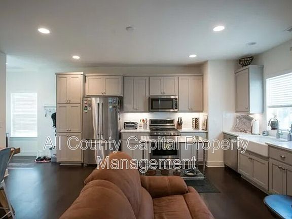 2nd image of 1000 Muse Ln Unit 1000