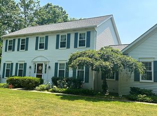 201 Birchbark Trl, Aurora, OH 44202