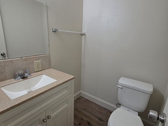 5th image of 200 W Turner Rd #1
