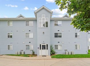 930A Boston Way UNIT 4, Coralville, IA 52241