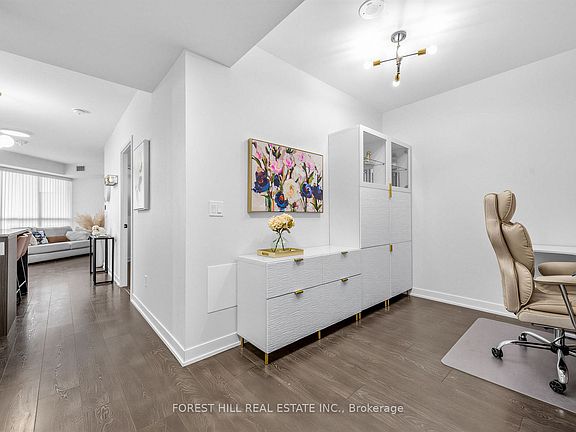 5th image of 31 Tippett Rd #438