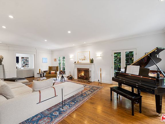 4th image of 4530 W 8th St