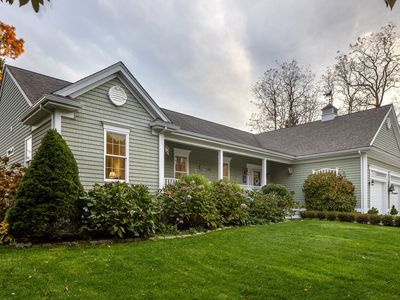 6 Bay View Ave, Mattapoisett, MA, 02739
