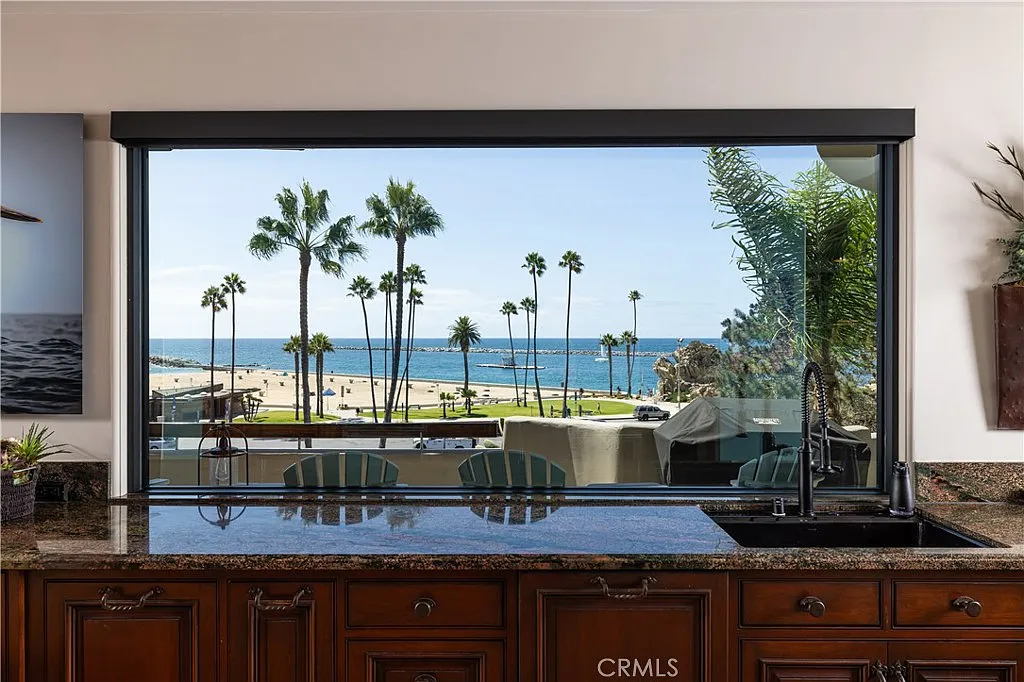 4 bed, 7.0 bath, 3761 sqft, $30,000 — Photo 1