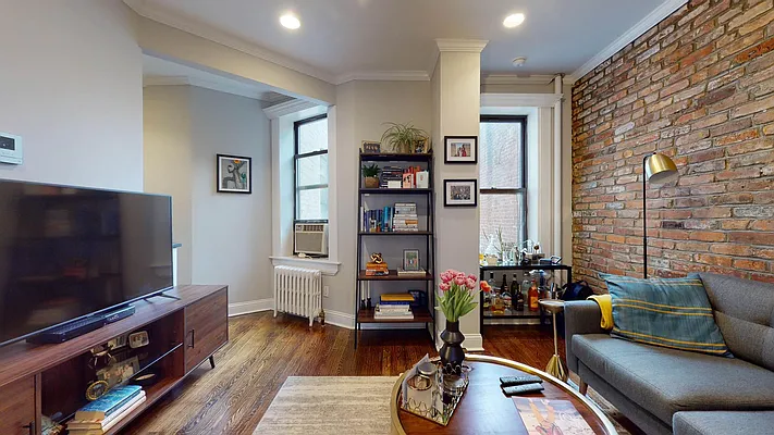 Rented by Bond New York | media 2