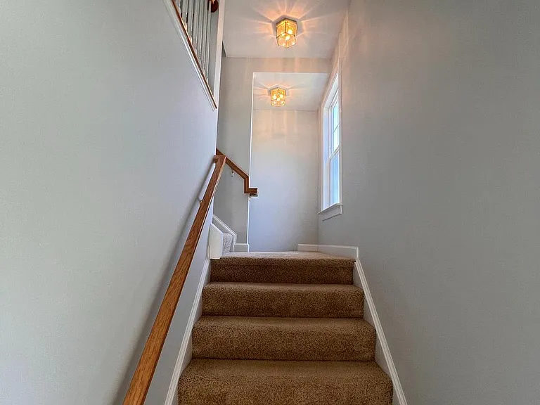 8234 Glade Bank Dr — Photo 2