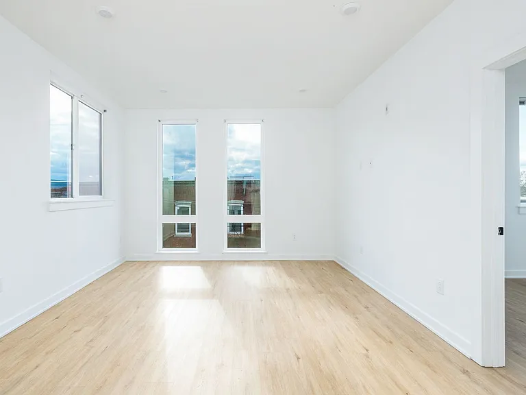2521 Cecil B Moore — Photo 54