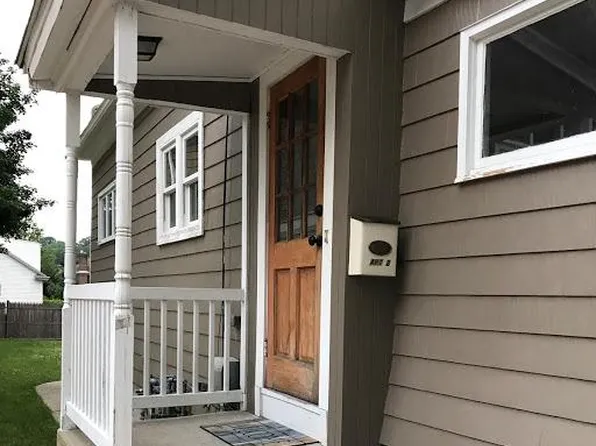 202 Enfield Ave #2, Providence, RI 02908