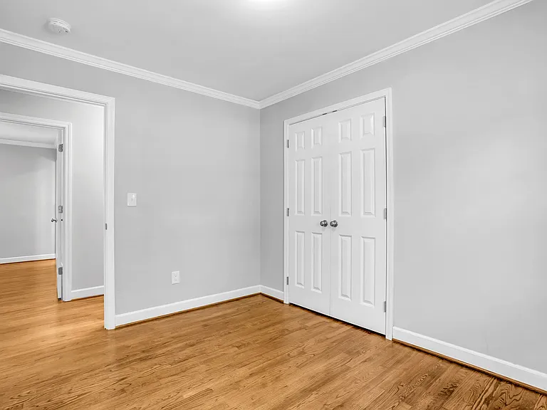 4 Bradley Blvd — Photo 20