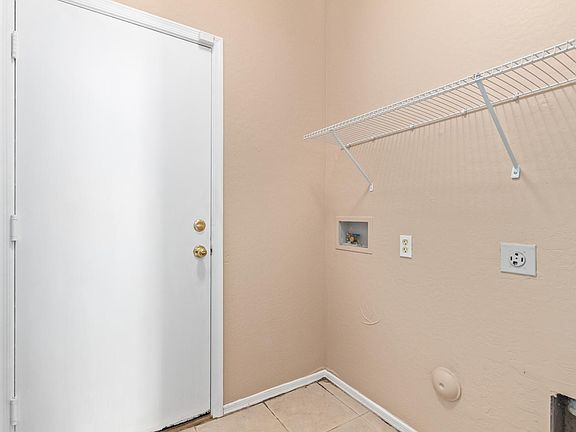 2nd image of 89 E Palomino Way