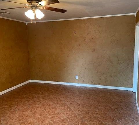 3rd image of 7720 Llano Ave