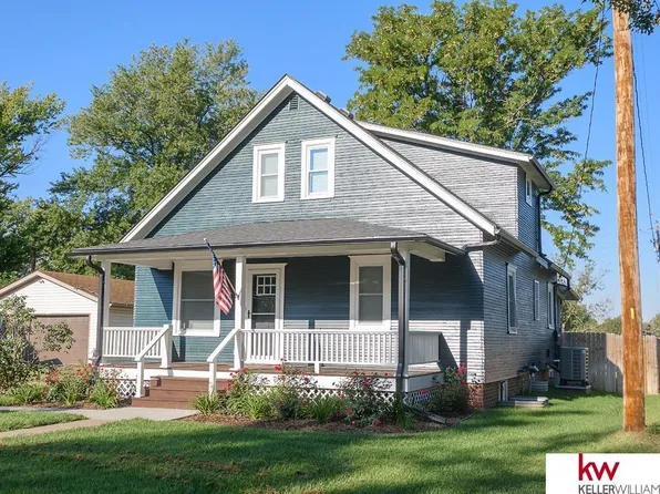 621 S Main St, Henderson, NE 68371