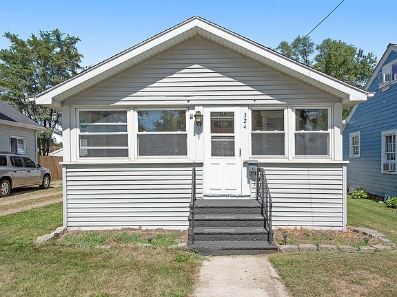 2nd image of 324 Wentworth Ave