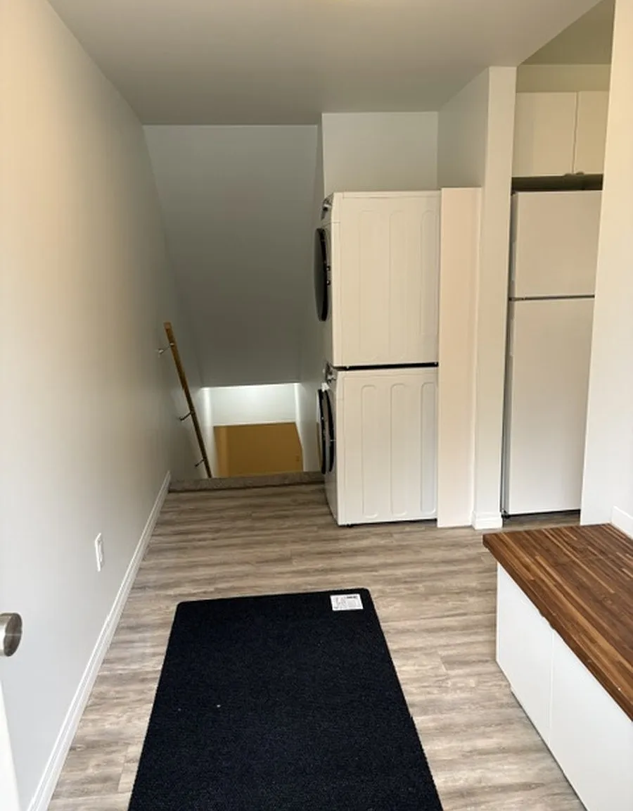 Sf229 | 1 Month Free | 3 Bed, 1 Bath Basement Suite | Montrose — Photo 4