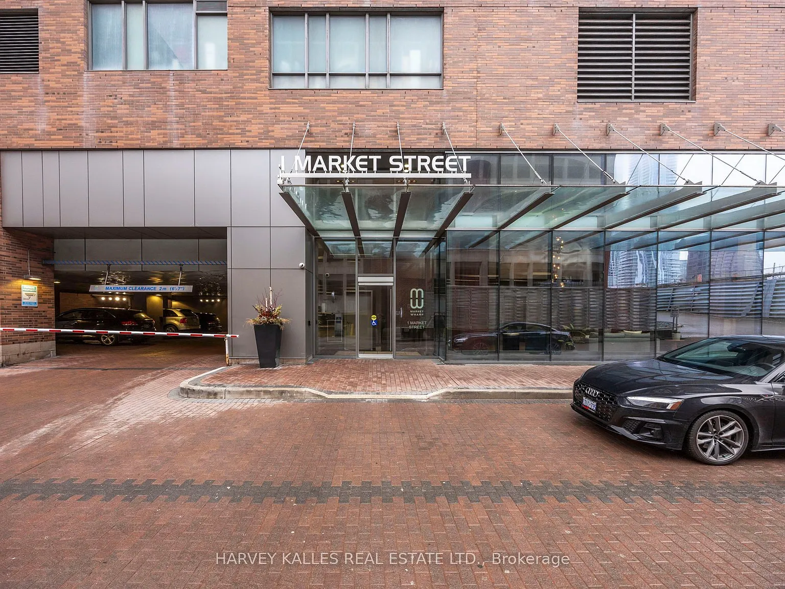 Market Wharf — Photo 3