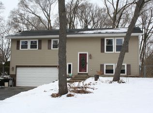 406 Judith Dr, Island Lake, IL 60042