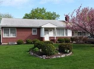 5940 Longview Rd, Harrisburg, PA 17112