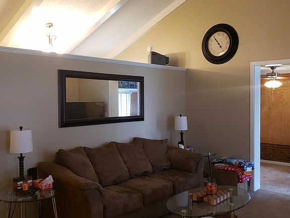2nd image of 1005 Dowell St