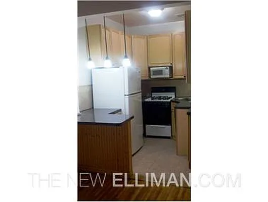 Rented by Douglas Elliman | media 29