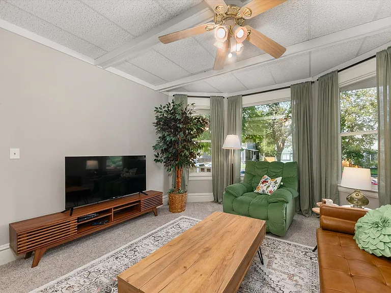 1117 W Spofford Ave #1 — Photo 11