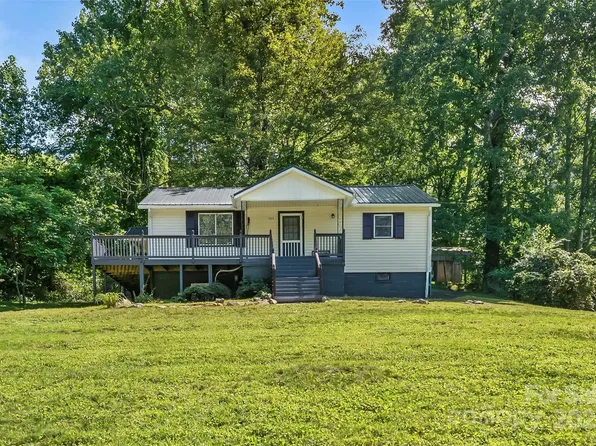 352 Jakes Branch Rd, Spruce Pine, NC 28777