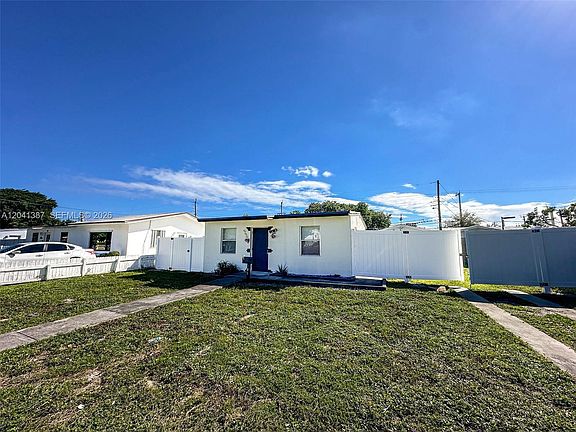 2nd image of 550 NW 15th Ct