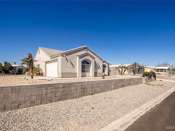 3rd image of 1585 River Gardens Dr