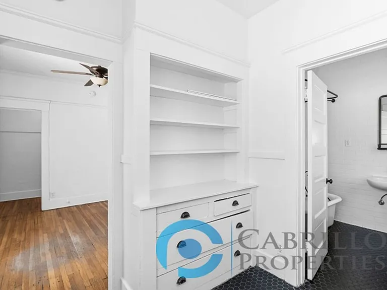 Casa Blanca Apartments — Photo 27