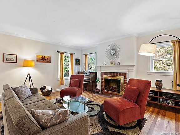 3rd image of 48 Old Hickory St