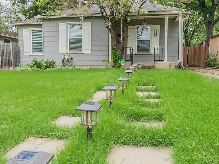 3225 Merida Ave — Photo 20