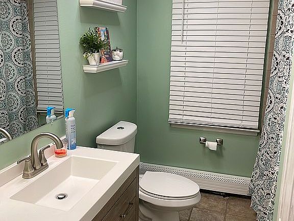 1st Floor - Guest Bathroom 