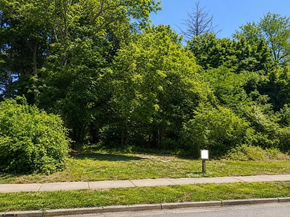 219 N 2nd St, Hammonton, NJ 08037
