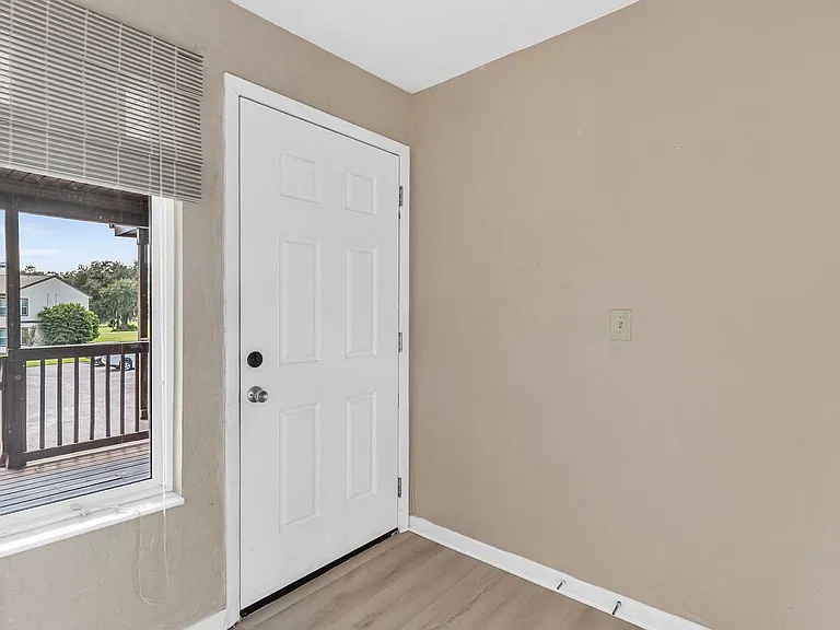 14202 Sandalwood Dr — Photo 4