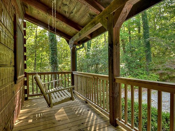 4th image of 210 Indian Lake Rd