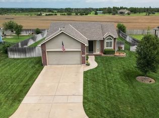 200 W Winterset Cir, Goddard, KS 67052