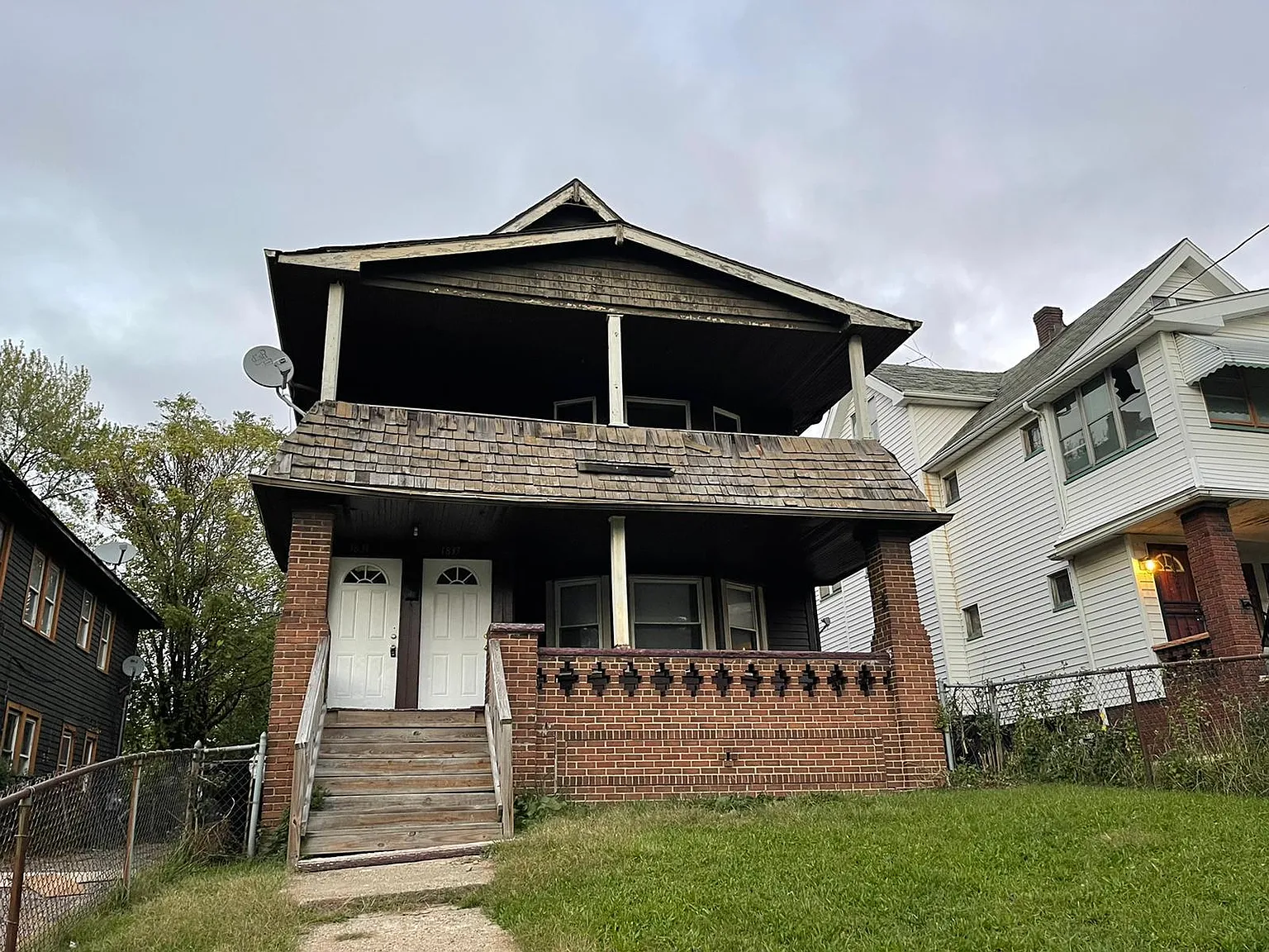 1831 Haldane Rd photo 1