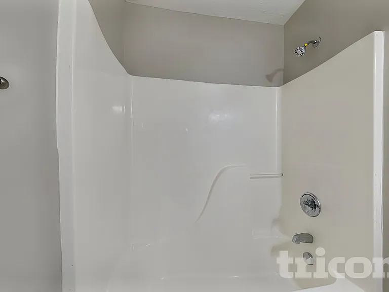 2124 Sylvan Lake Dr — Photo 14