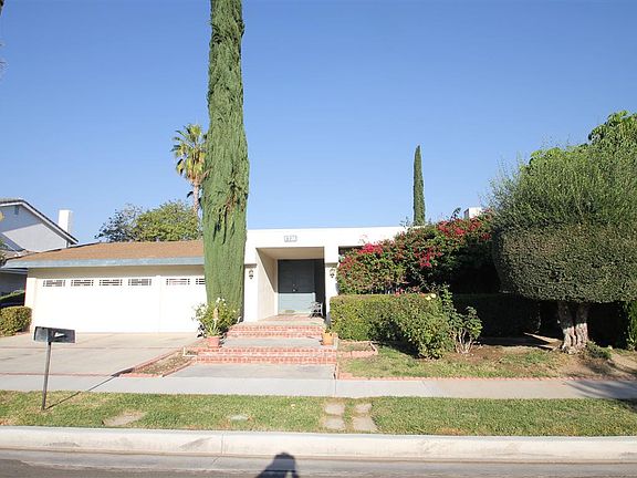 2nd image of 6716 Julie Ln