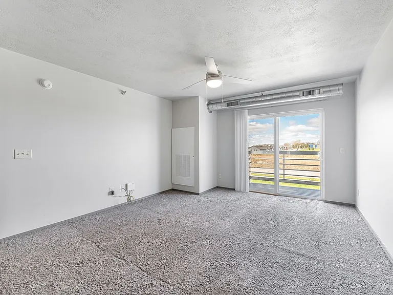 Whisper Ridge Commons — Photo 105