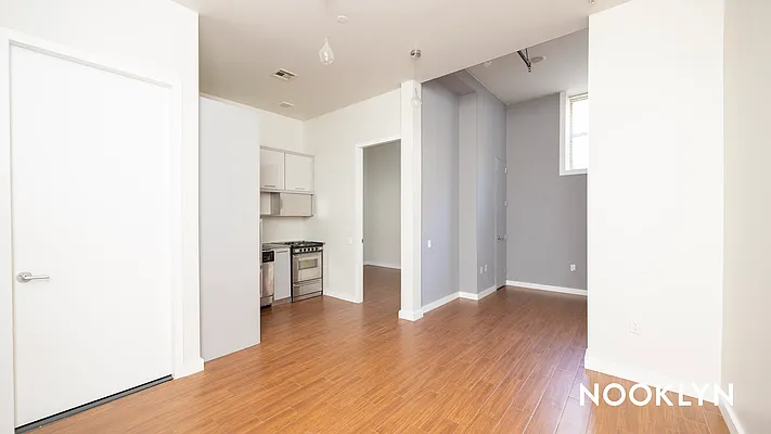 Rented by Nooklyn NYC LLC | media 6